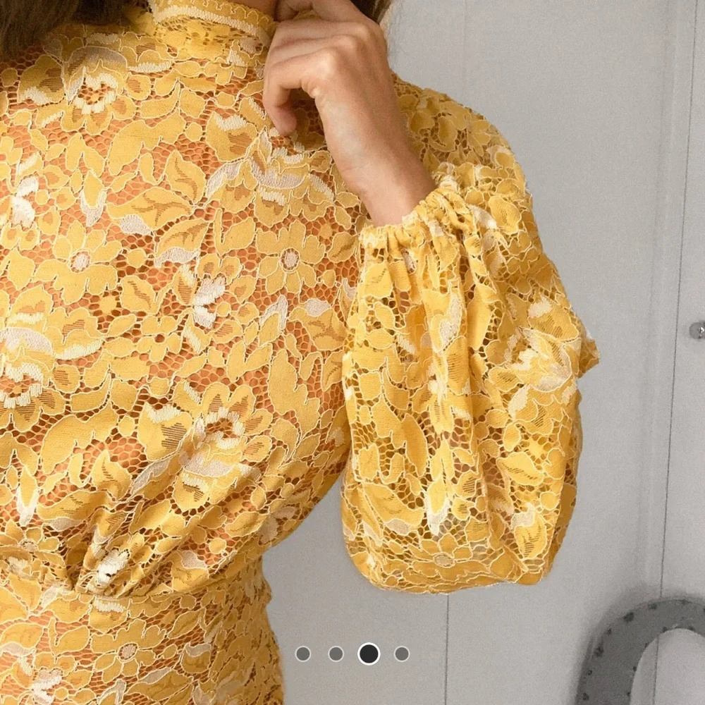 Dress - Picture 3 of 7